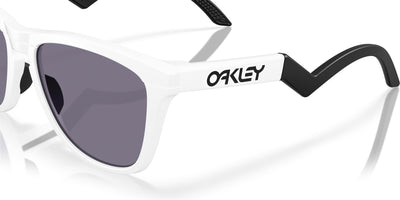 Oakley Frogskins Hybrid OO9289 Matte White/Prizm Grey #colour_matte-white-prizm-grey