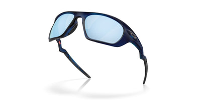 Oakley Lateralis OO9431 Matte Transparent Blue/Prizm Deep Water Polarised #colour_matte-transparent-blue-prizm-deep-water-polarised